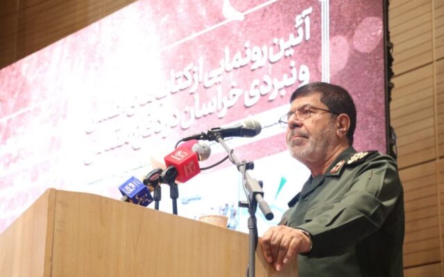مشاور فرمانده سپاه: اگر آمریکایی ها گنجینه عظیم دفاع مقدس جلوی چشمشان نبود تاکنون ۱۰ بار کماندو در ایران پیاده کرده بودند