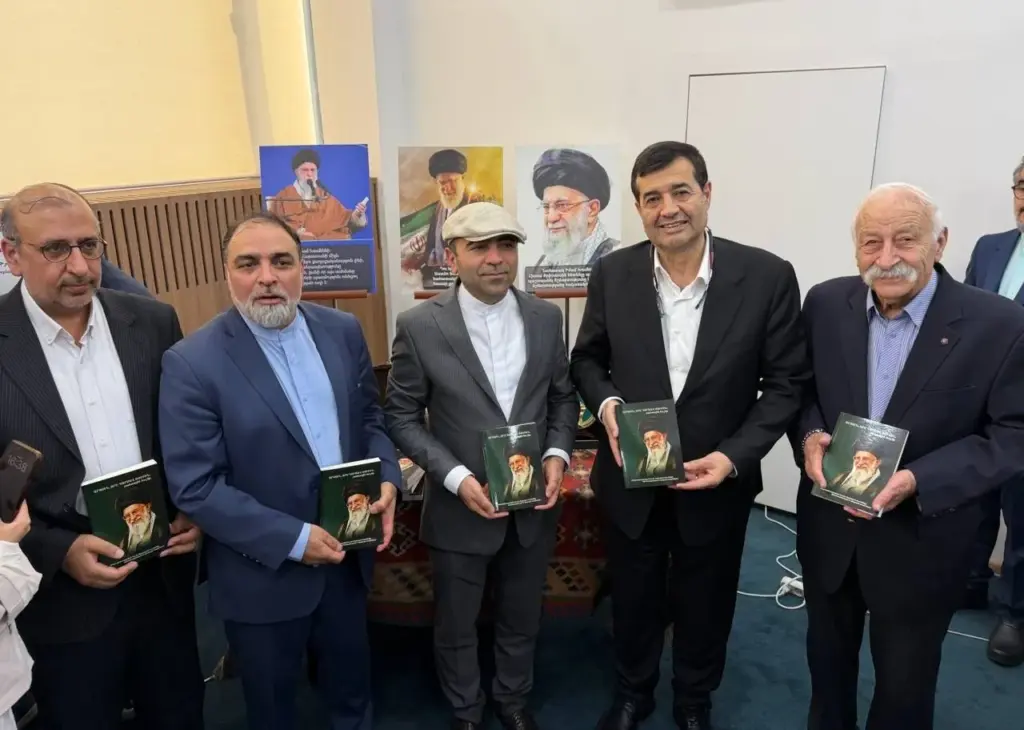 رونمایی از کتاب «خون دلی که لعل شد» با حضور وزیر ورزش در ارمنستان