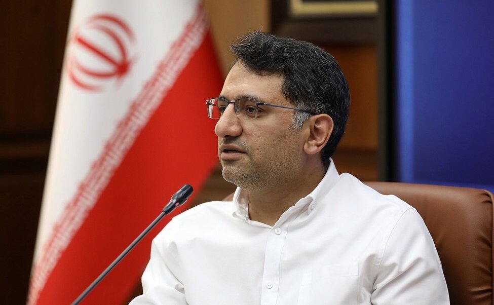 مدیرعامل سازمان منطقه آزاد کیش از مجموعه‌ای از تصمیم‌های حمایتی خبر داد؛از معافیت ۳ هزار دلاری مسافران تا تخفیف ۲۵۰ میلیون تومانی واردات خودرو