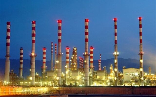 تداوم تامین خوراک پالایشگاه بندرعباس