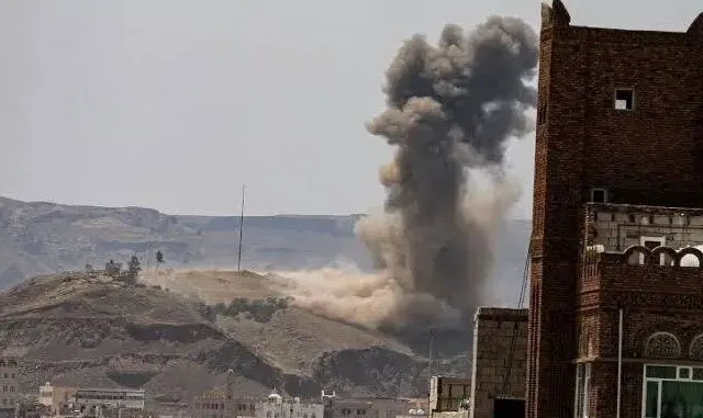 حمله عربستان به نیروگاه شرکت نفت یمن در صنعاء