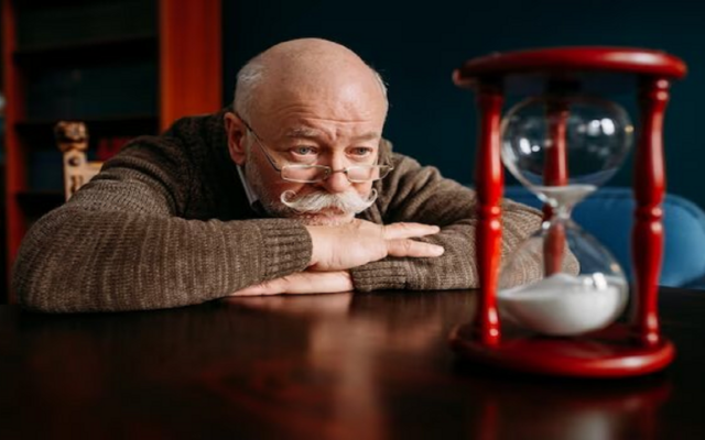 ژنتیک یا سبک زندگی؛ کدام‌یک تأثیر بیشتری بر طول عمر دارد؟