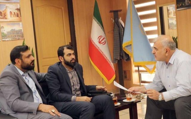 پیگیری تسریع در بهسازی و آسفالت معابر روستایی در دیدار با مدیرکل بنیاد مسکن استان فارس