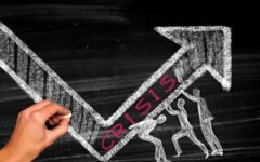 متهم ردیف اول بحران‌های اقتصادی؛ آیا پول خنثی است؟ | اختلال در نظام قیمت‌های نسبی، اقتصاد را به مرز فروپاشی می‌کشاند
