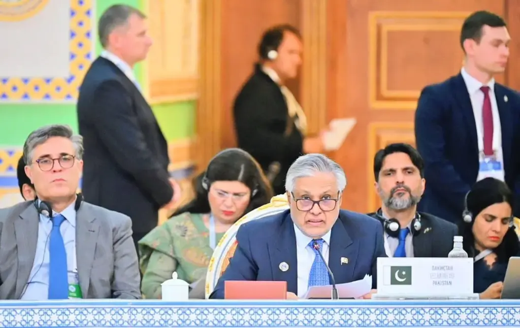 اسلامآباد: به تلاشهای میانجیگرانه بین تهران و واشنگتن ادامه می دهیم