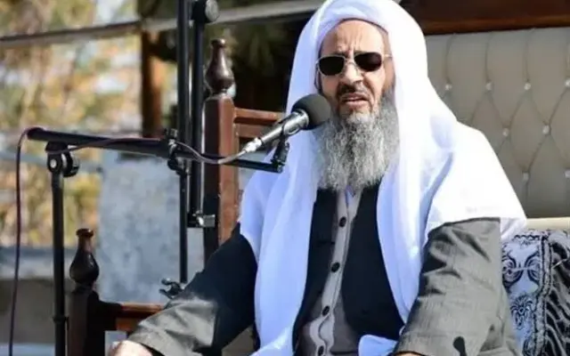 مولوی عبدالحمید خواستار حل اختلافات کشورهای اسلامی از راه مذاکره شد