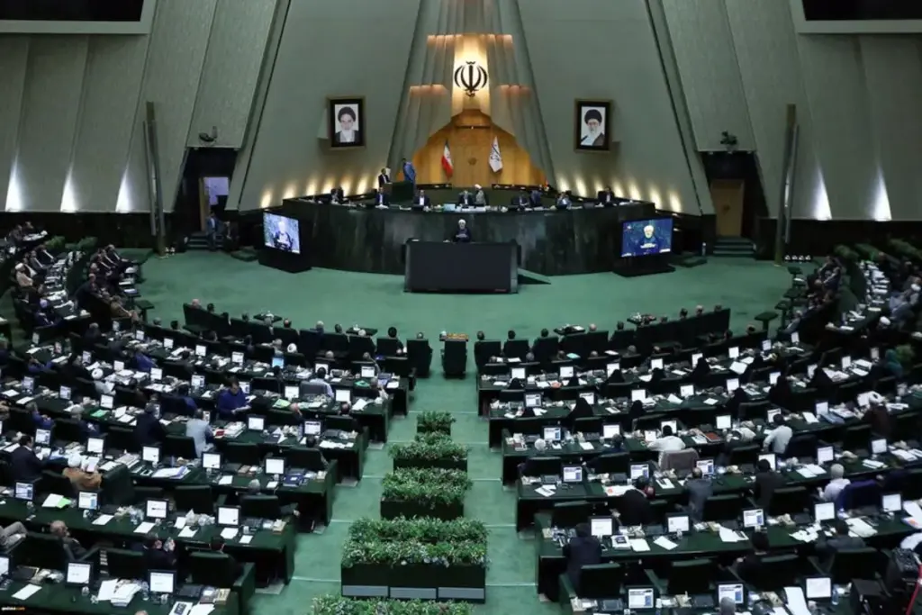قالیباف: مجلس، مطالبات پرستاران را پیگیری می‌کند