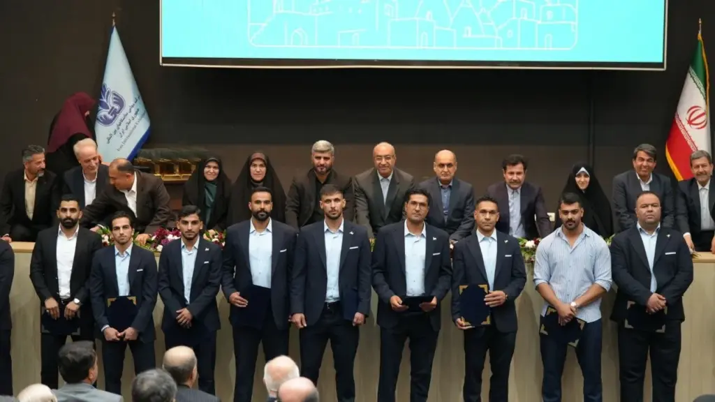 برگزاری مراسم تجلیل و اهدای پاداش به مدال‌آوران بازی‌های جهانی عشایر