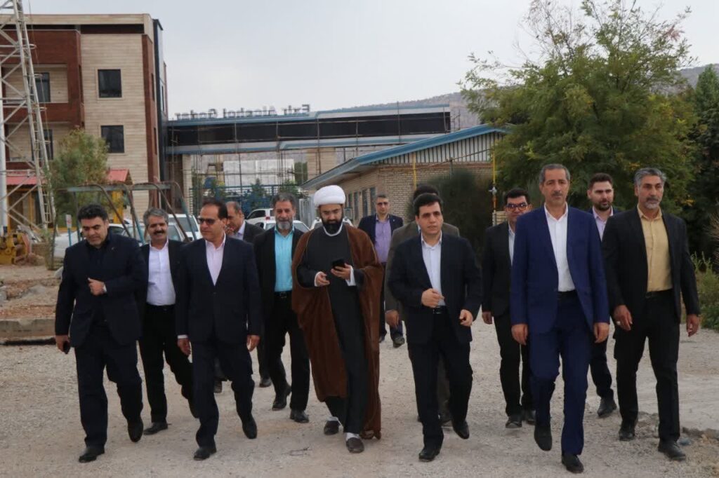 تأکید نماینده خرم‌آباد بر حمایت از تولید و صیانت از نیروی کار در لرستان