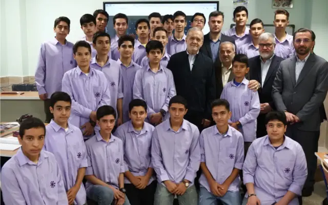 مدرسه هوشمند امام علی علیهالسلام شهرک واوان اسلامشهر افتتاح شد