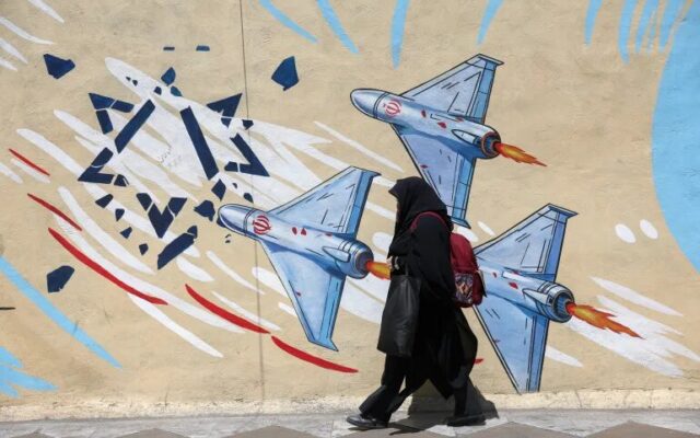 جهان منتظر آغاز جنگ است / سلطانی: تهران نباید اجازه دهد روسیه و چین از کارت ایران یک طرفه بهره ببرند / جنگ بعدی محدود به ایران نیست