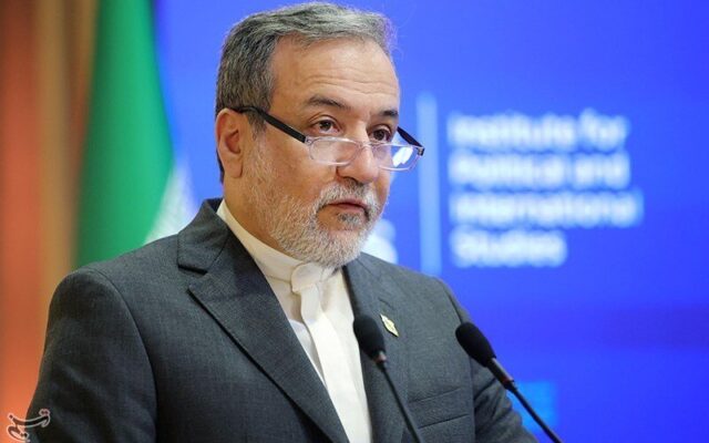 عراقچی: آمریکا هیچ گزینه نظامی ندارد / ترامپ یا توافق شرافتمندانه را بپذیرد یا منتظر شکست راهبردی بزرگ‌تری باشد