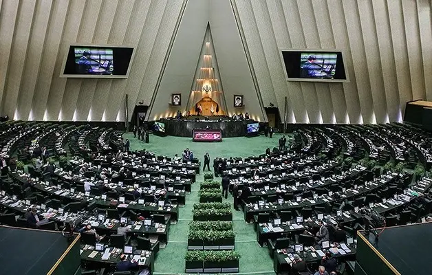 آغاز جلسه علنی مجلس برای بررسی رای اعتماد به وزیر پیشنهادی دفاع