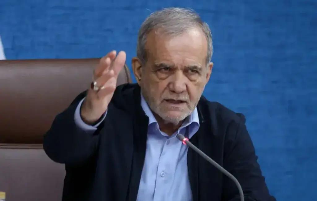پزشکیان: مردم از تهدیدات دشمنان هیچ ترسی ندارند