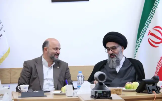آیت‌الله سید مجتبی نورمفیدی: خدمت به مردم و تلاش برای تربیت نسل عالم و متعهد، بخشی ازمسیر تکامل روحی و معنوی انسان است