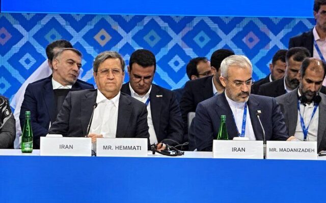 درخواست همتی از صندوق بین‌المللی پول برای ارزیابی واقع‌بینانه اقتصاد ایران