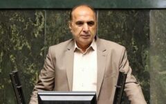 بیاتی: نباید نفت به ۴ تراستی بدهکار واگذار می‌شد