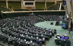 نایب رئیس مجلس: وزرای پیشنهادی اطلاعات و دفاع تا پایان مهر به مجلس معرفی‌ می‌شوند