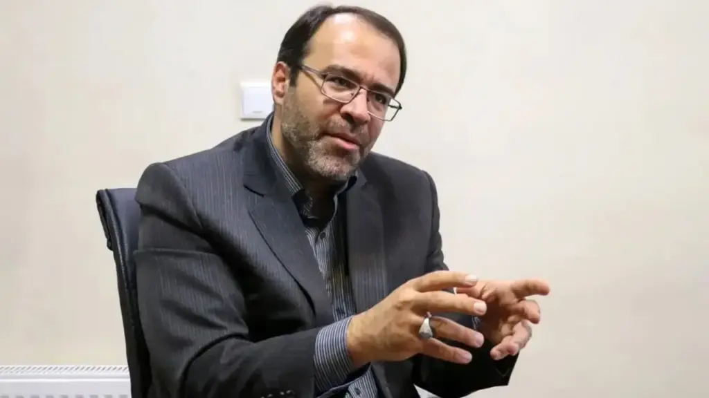 پیشنهاد عجیب نماینده مجلس به پزشکیان: از هر مسیر ممکن، ۳۰ تا ۴۰ میلیارد دلار منابع خارجی تامین شود