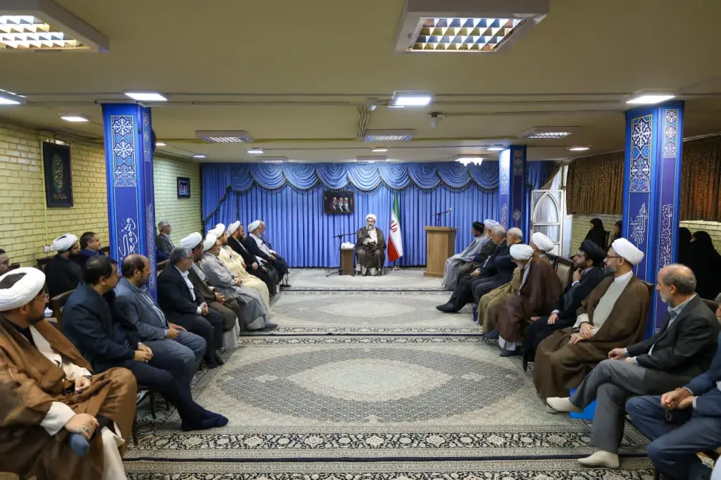 فرهنگ زیربنای حیات و هویت جامعه است