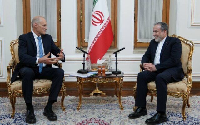 انتقاد شدید وزیر خارجه از بیعملی اروپا در قبال تجاوزات؛ دیپلماسی صلحطلبانه در کنار آمادگی دفاعی