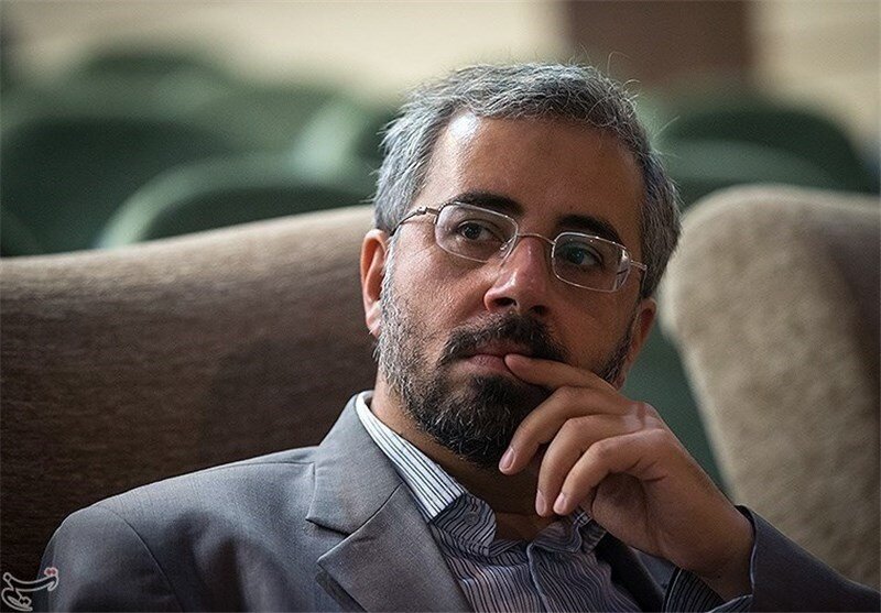 وزیر دولت احمدی نژاد: هنگامی که قراردادهای تحمیلی به‌گونه‌ای روایت شوند که گویی تنها راه بقا، پذیرش تحمیل و تمکین بوده روحیه استقامت تحلیل می‌رود
