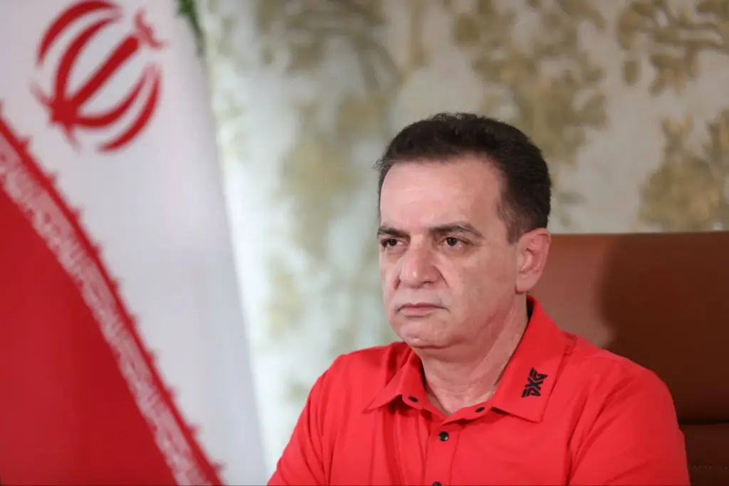 زنوزی: چه تفاوتی میان تراکتور و سایر تیمها وجود دارد؟/ موضوع سفر تراکتور را از AFC و FIFA پیگیری میکنیم