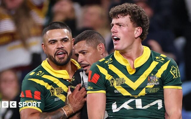 Australia edge New Zealand in epic World Cup opener