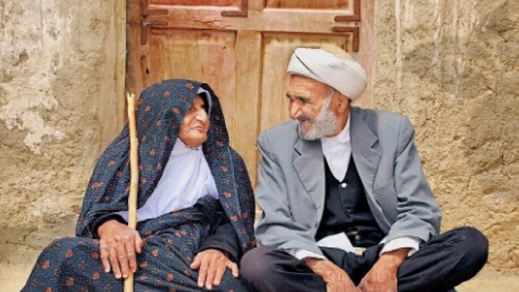 زنان در کردستان ۲ سال بیشتر از مردان عمر می‌کنند