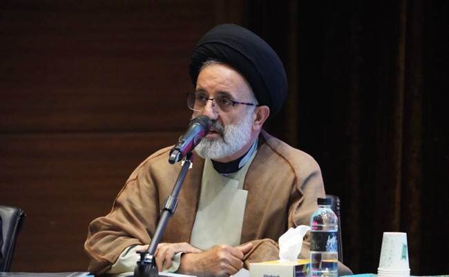 تاکید بر شناسایی چهره‌های شاخص شهدا در استان‌ها