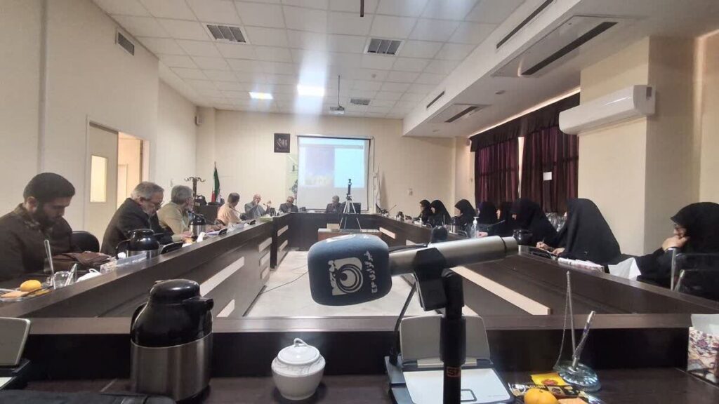 سومین پیش‌نشست همایش بین‌المللی «دکترین تربیت نسل تمدن‌ساز» در دانشگاه فردوسی مشهد برگزار شد