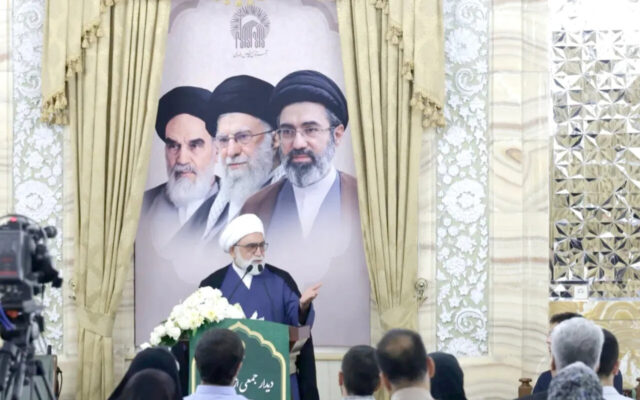 تولیت آستان قدس رضوی: ارتباط با خدا را در مسیر علم و پیشرفت حفظ کنید