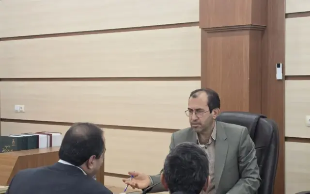 رسیدگی به درخواست‌ها حقوقی و قضایی ۸۱ نفر از مراجعان در دیدار مردمی رئیس‌کل دادگستری خوزستان