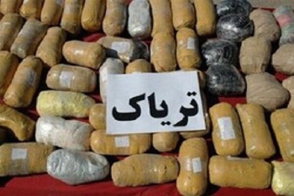کشف تریاک از یک دستگاه خودرو در بیارجمند؛ راننده دستگیر شد