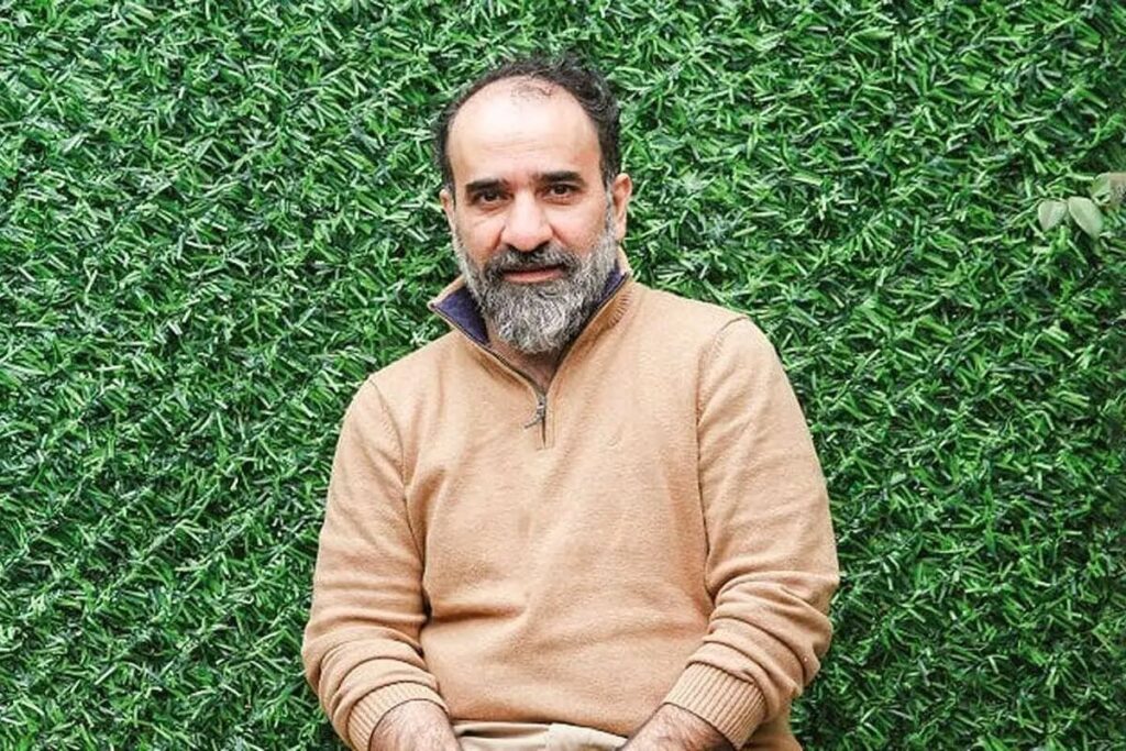 رضا امیرخانی عزیز ما یازده ماه است که ناهوشیار است/ با صبوری و توکل، در انتظار هوشیاری هستیم