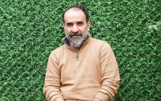 رضا امیرخانی عزیز ما یازده ماه است که ناهوشیار است/ با صبوری و توکل، در انتظار هوشیاری هستیم