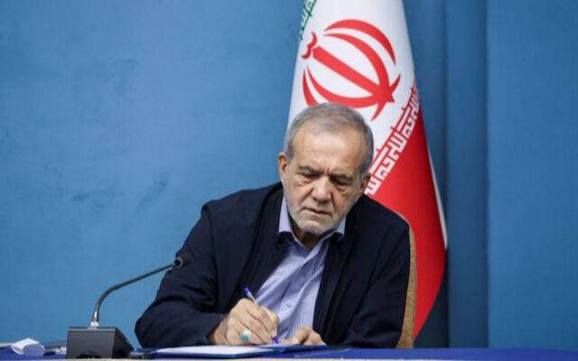 پزشکیان: قهرمانی تیم ملی کشتی آزاد گواهی بر ظرفیت ورزش ایران برای پیروزی‌های بزرگ‌تر است