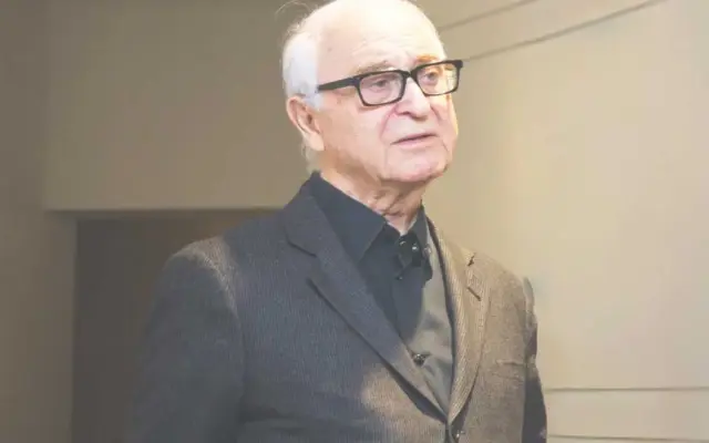 بزرگداشت نمیخواهم