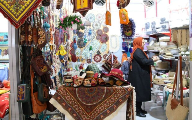 توسعه پایدار روستایی با برپایی نمایشگاههای روستا و عشایر شتاب میگیرد