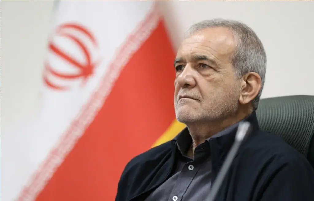 پزشکیان: هر ایرانی بخشی از درآمد خود را به مشارکت در نهضت توسعه عدالت آموزشی اختصاص دهد