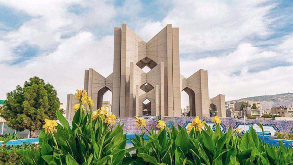 طرح توسعه مقبره الاشعرا تبریز پس از ۵۰ سال، هم افزایی یا ادامه بلاتکلیفی؟