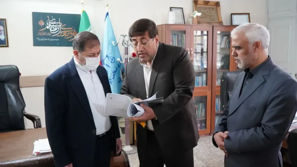 تحقق ۶۱ درصدی صلح و سازش در پرونده‌های قضایی لرستان/ هدف‌گذاری برای استفاده از ظرفیت ۱۰۰۰ صلح یار در مساجد، ادارات و واحد‌های تولیدی استان