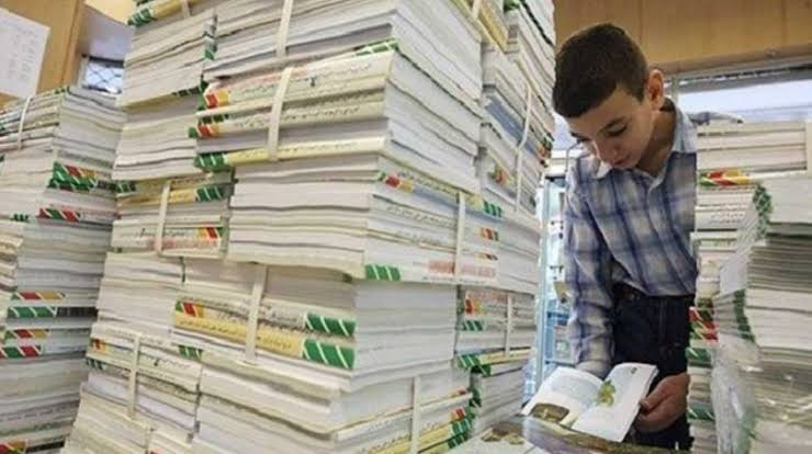 دانشآموزان معارف پایه یازدهم در انتظار کتابهای درسی