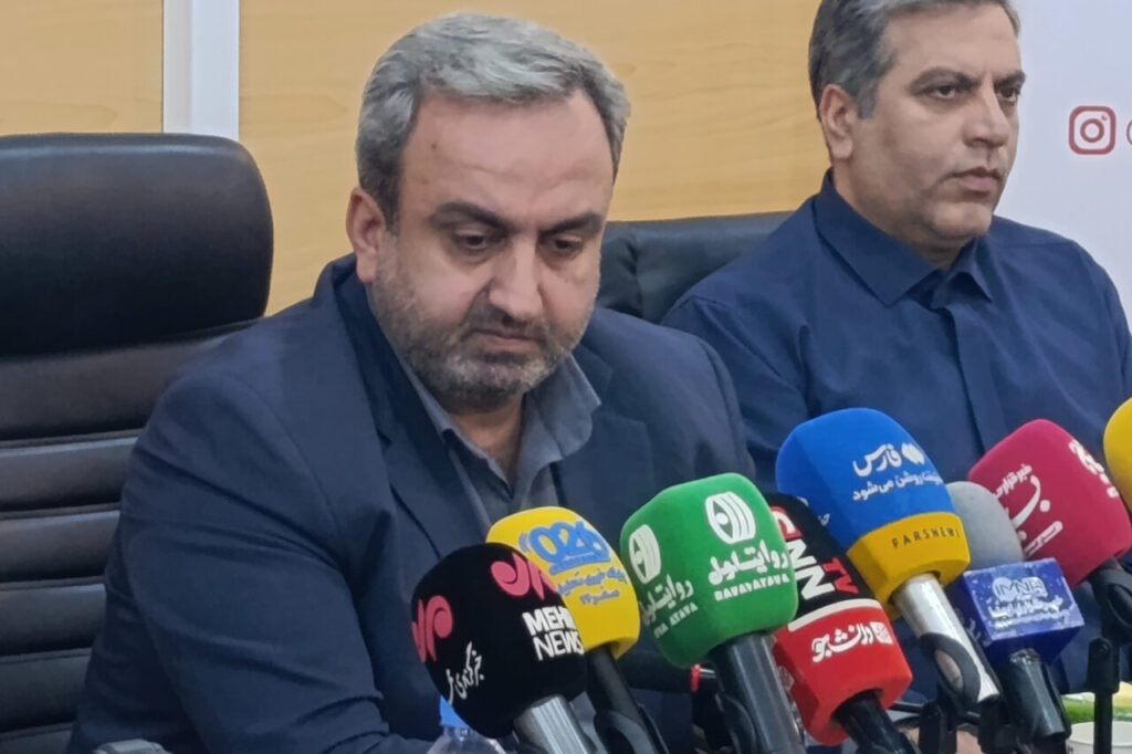 البرزی: جانفدایان البرزی به یاری ایتام میروند