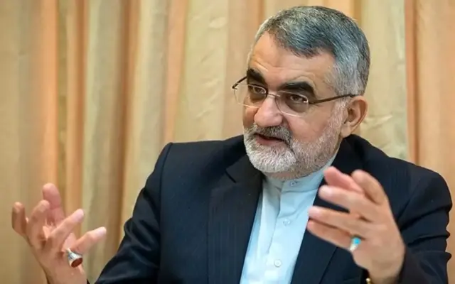 علاءالدین بروجردی: اگر آمریکاییها بخواهند از «مادر بمبها» استفاده کنند، ما از «پدر موشکها» استفاده خواهیم کرد