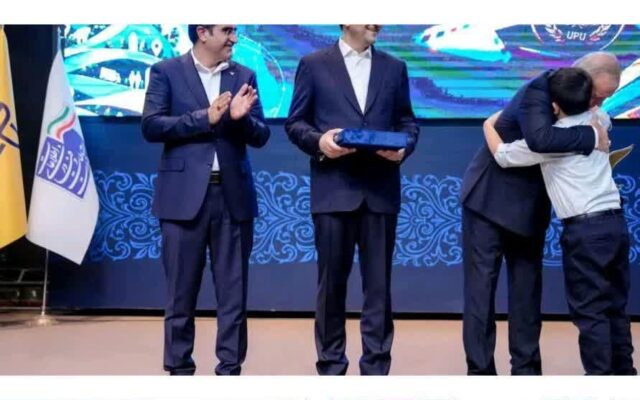 تقدیر رئیس جمهور از نوجوان زنجانی برنده مدال برنز مسابقه بین‌المللی نامه‌نگاری