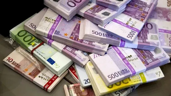 قیمت دلار و یورو مرکز مبادله ایران امروز چهارشنبه ۲۲ مهر ۱۴۰۵