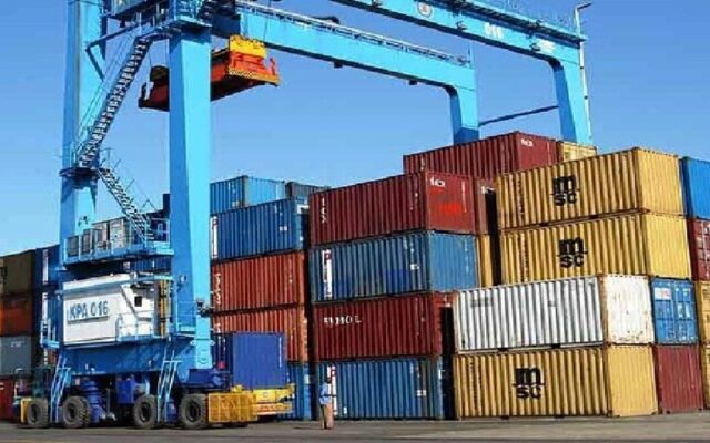 صادرات ۱.۳ میلیارد دلاری از مرز مهران/ هدف‌گذاری جهش ۱۰ میلیارد دلاری