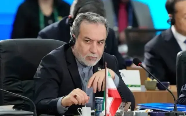 عراقچی: طرح ۷ روزه ایران برای بازگشایی هرمز همچنان روی میز است