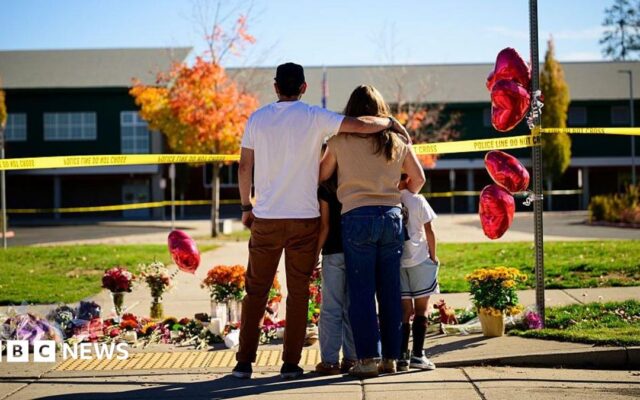 Oregon teacher fought school attacker before armed dad shot suspect 'multiple times'